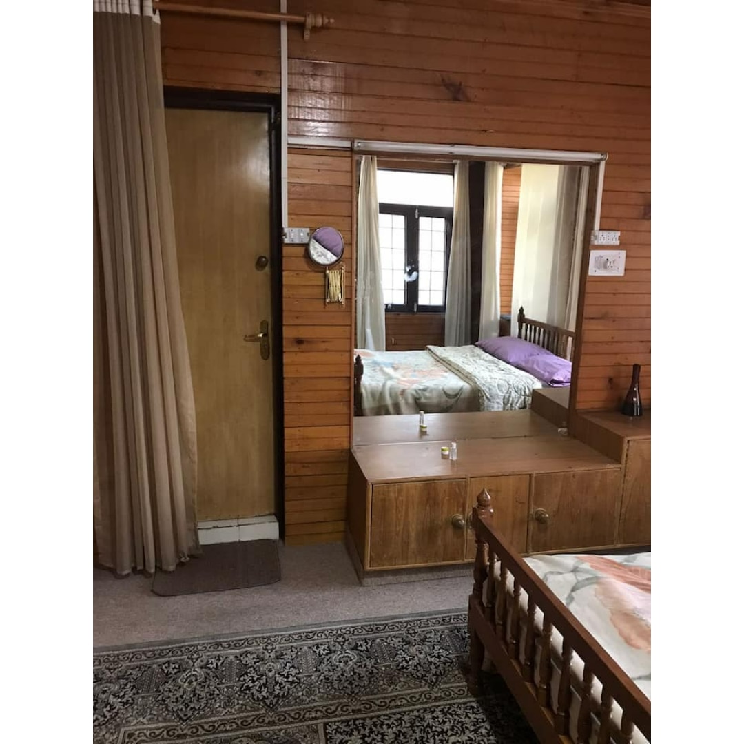 Kohsaar near Dal Lake Entire 3BHK Hut - Tap to explore photos