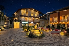 CDS 6BHK Private Homestay in Shimla | Family-Friendly & Netflix, Theog