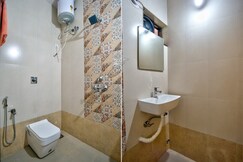Elegant 2BHK Stay | 9 Mins to Candolim Beach, Goa