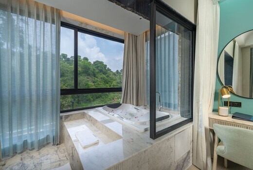 Cottages with Jacuzzi/Plunge Pool
