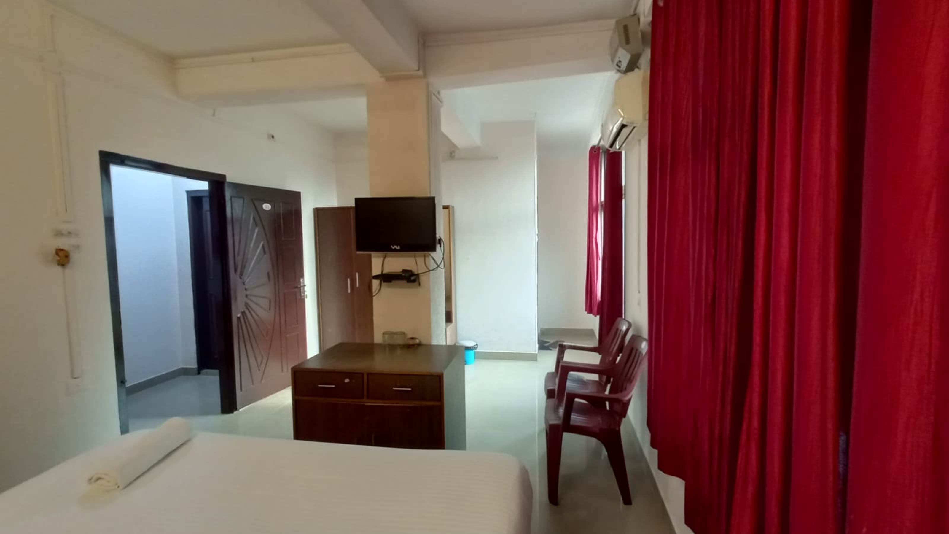 Hotel Rudrakssh Inn - Tap to explore photos