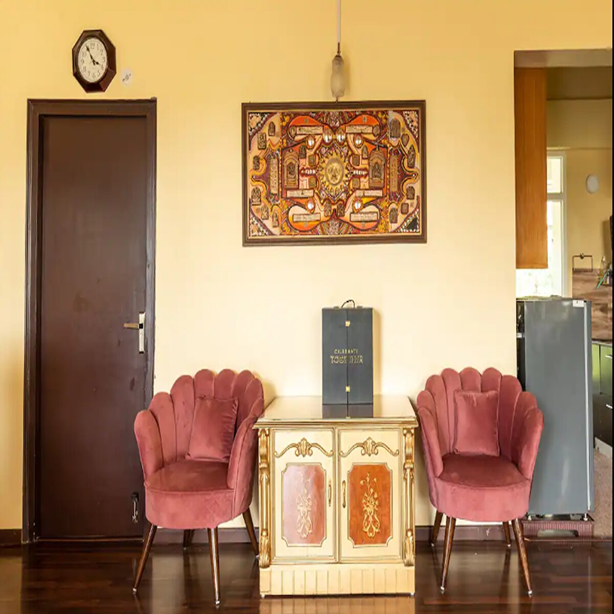 Creekside 4bhk apartment close to the lake by Roamhome - Tap to explore photos