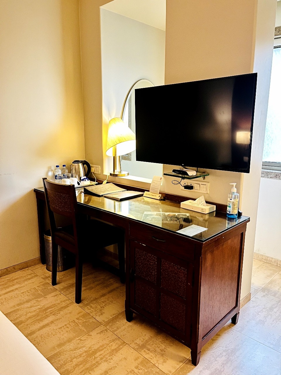 Hotel Juhu Residency Boutique - Tap to explore photos
