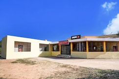 Hotel O Midwaytreat Burhanpur, Burhanpur