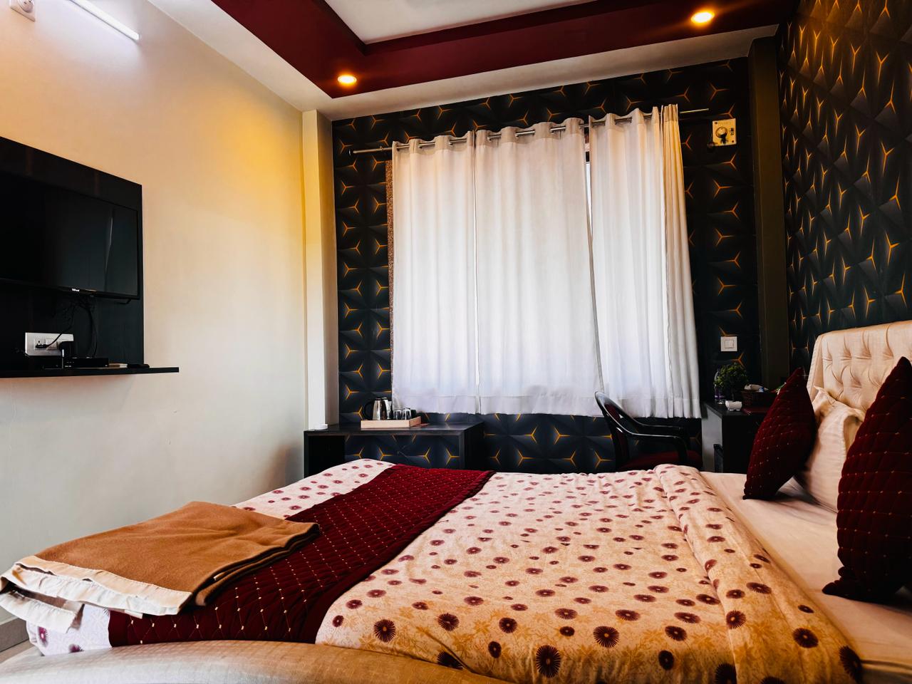 hotel aravali palace - Tap to explore photos