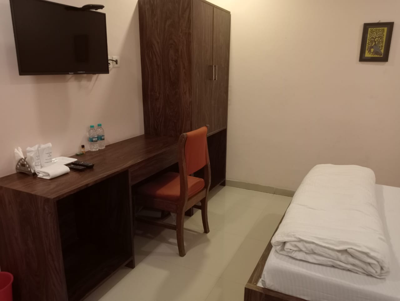 HOTEL SUBARNA REKHA SANTINIKETAN - Tap to explore photos