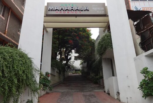 Hotel Maharaja Regency Satara, 7 km from Satara Railway Station by Prospera Hospitality Pvt. Ltd.