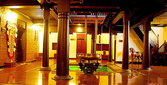 GURUVAYOOR HERITAGE HOMESTAY - Tap to explore photos