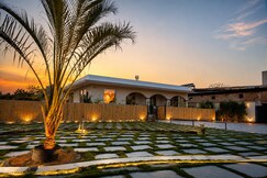 City Centre 2BHK Villa W Private Pickleball Court, Jaipur