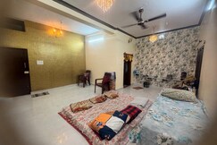 Sanskruthi Homestay by Reuben, Mysore