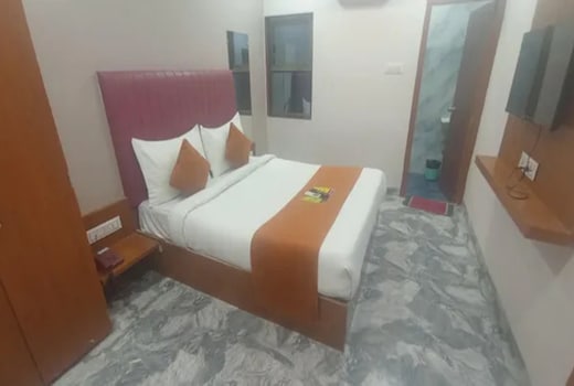 FabHotel Kamari Inn
