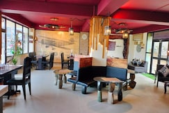 B Fine Guest House and Restaurant, Shillong