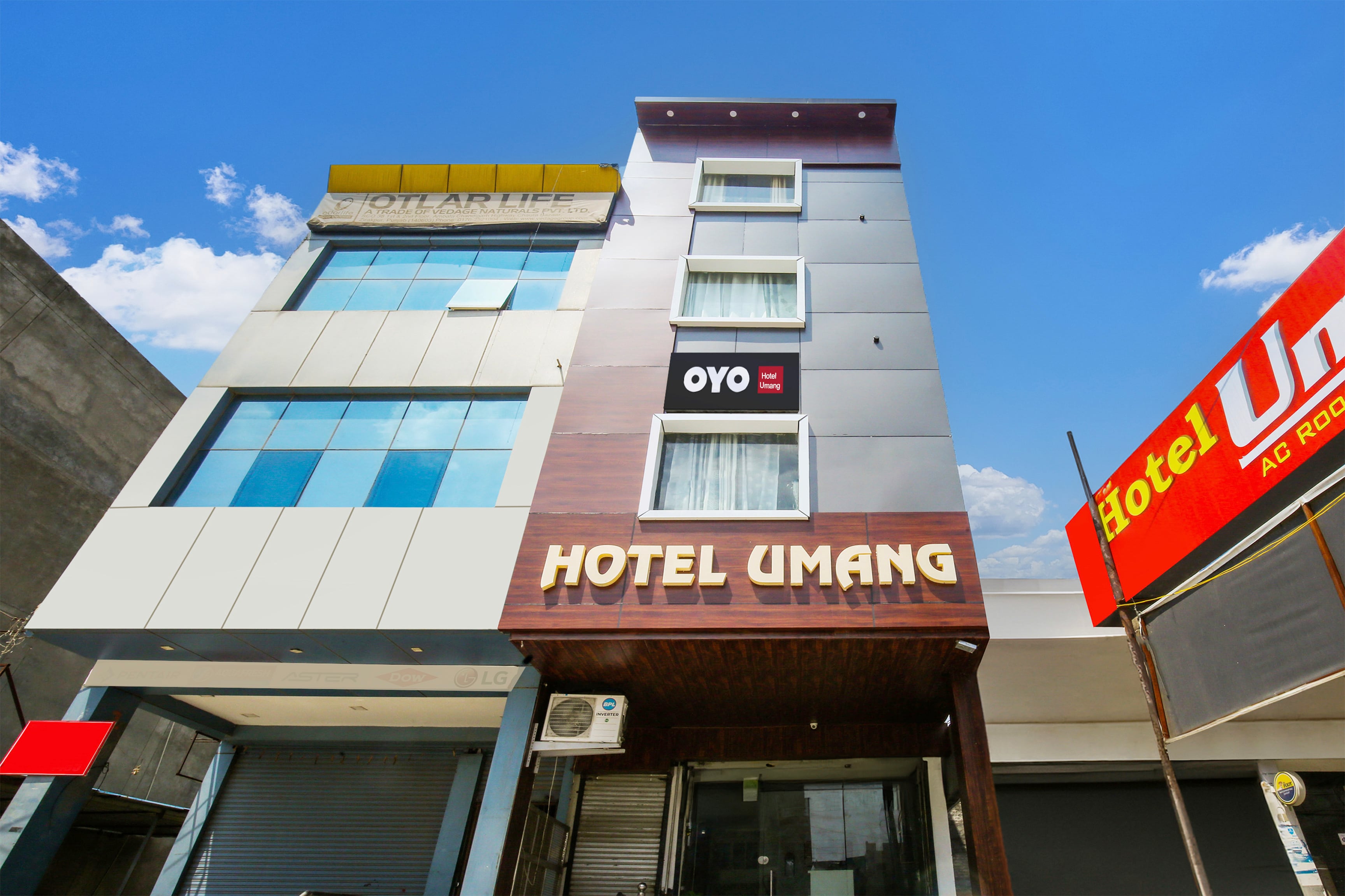 Hotel O Zirakpur Bus Stand Formerly Hotel Umang - Tap to explore photos