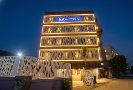 FabHotel The Royal Park