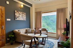 Maple House | Luxury 2BHK with Scenic Views and Peaceful vibes, Shimla