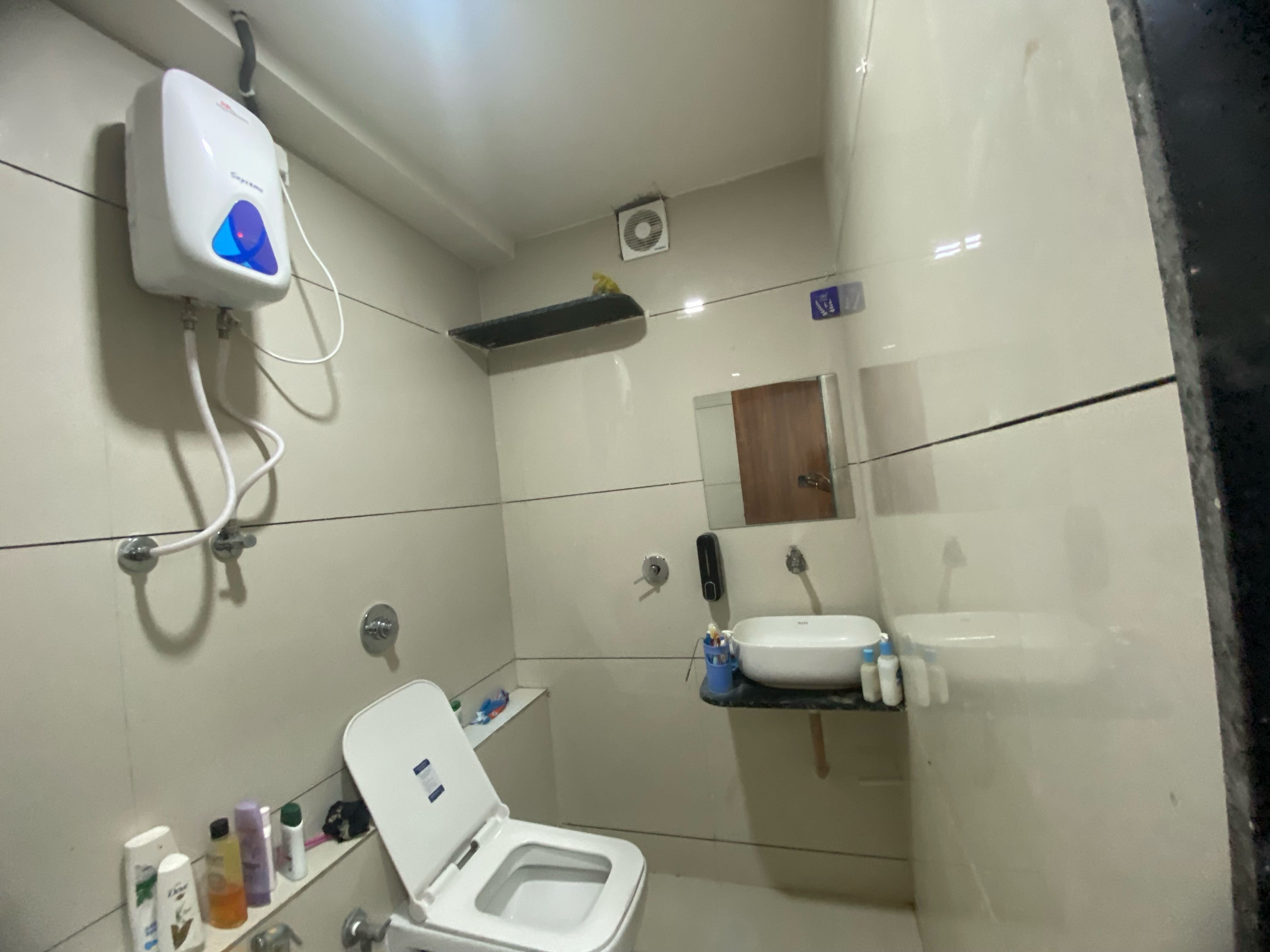 Hotel O Shubh Sankalp - Tap to explore photos