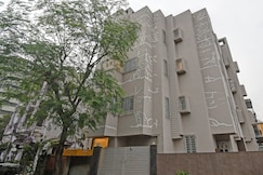 Super Townhouse Hotel All In One Near City Centre Salt Lake, Kolkata