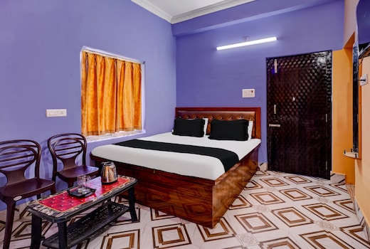 OYO 824156 HOTEL OM PALACE & BANQUET HALL