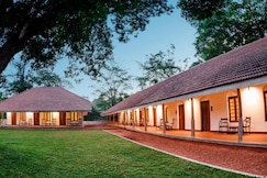 EKHO Sigiriya, Hingurakgoda