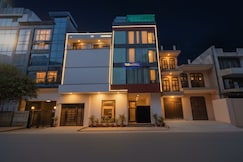 FabHotel Aakarshan Residency, Delhi