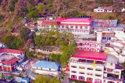 Calux Hill Queen (Formerly Amara at Mall Road with Free Parking), Mussoorie