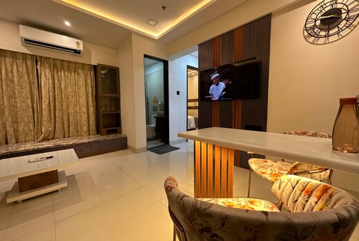 Mi Casa Su Casa 2BHK Luxury Paradise Apartment