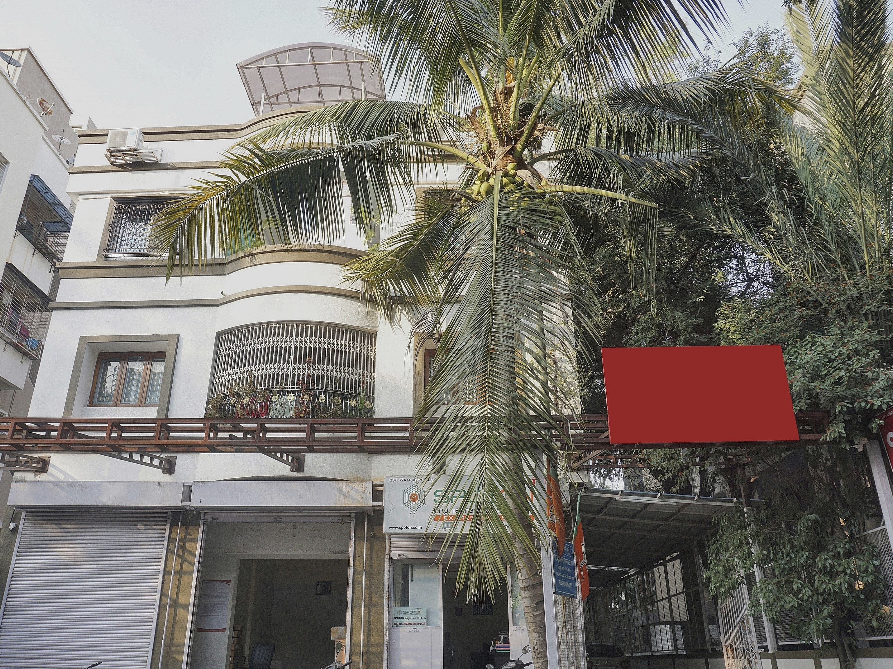Super Townhouse The Upper Room Near Pune Airport - Tap to explore photos