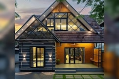 Coral Shore Villa, Valparai