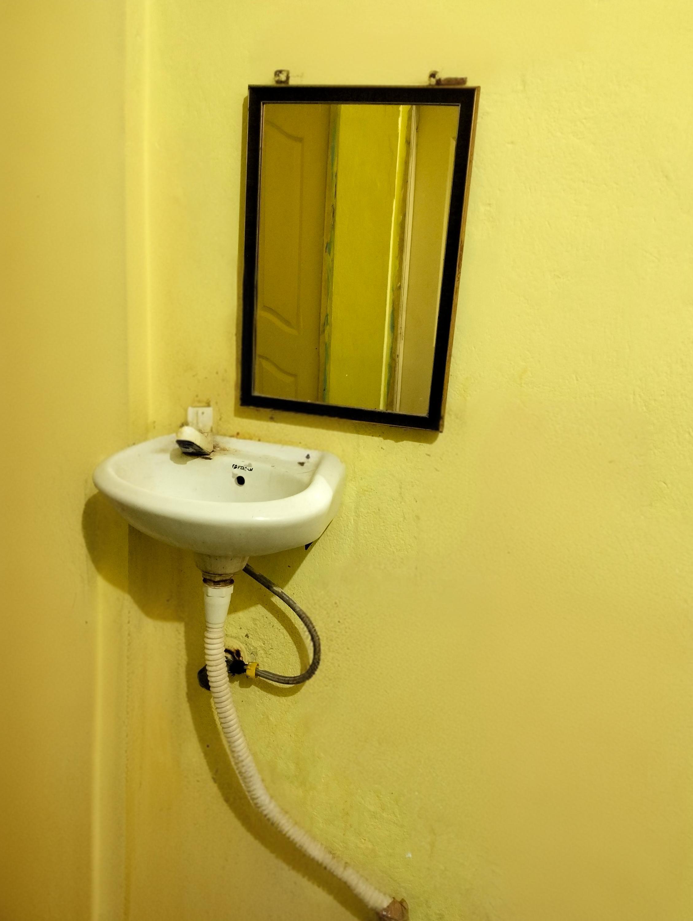 Shree Giriraj Home Stay - Tap to explore photos