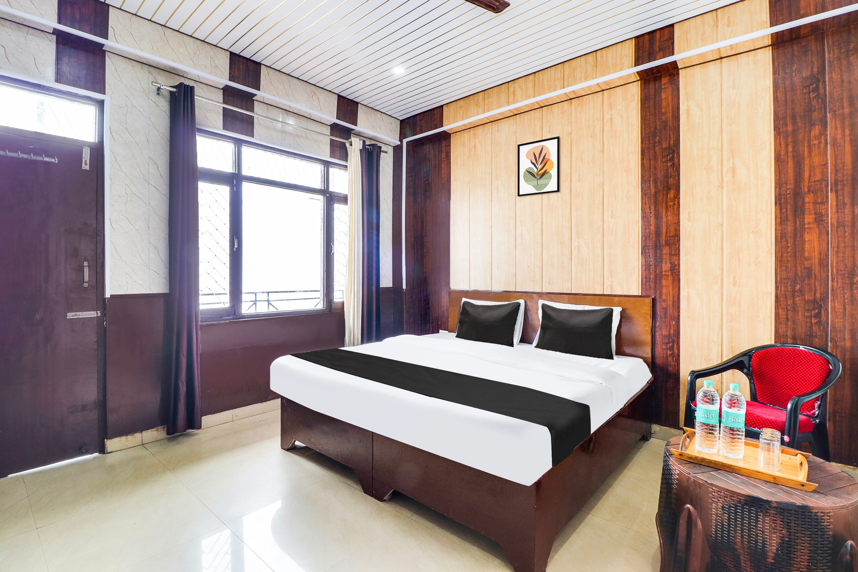 Hotel O Sri Narayan - Tap to explore photos