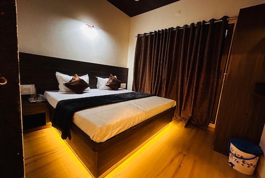 Raigad Palace | Rooms in a Homestay