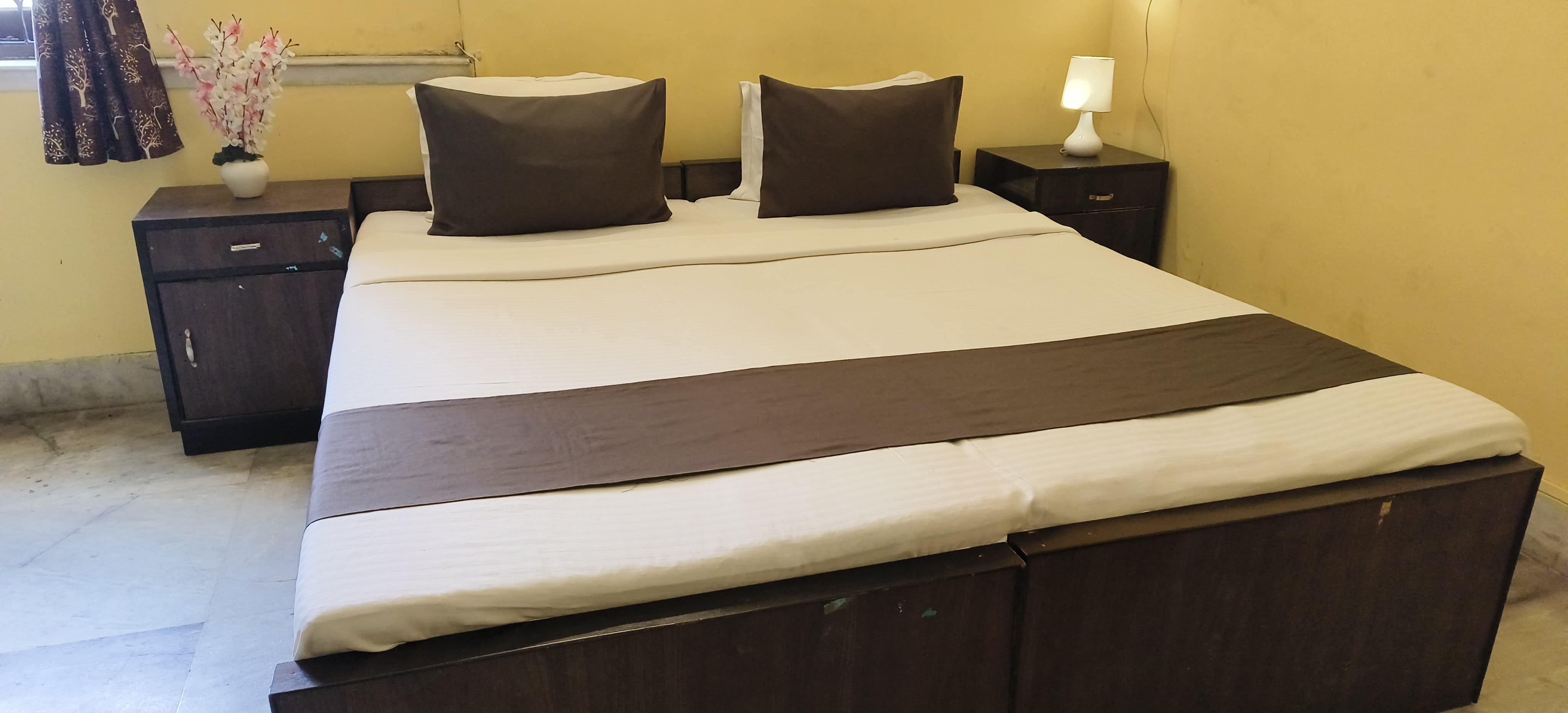 Bandhan Guest House BD Block - Tap to explore photos