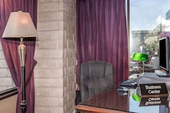 Days Inn & Suites by Wyndham Sunnyvale, San Jose
