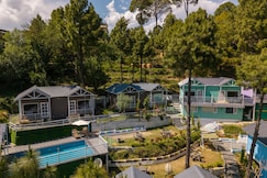 DLS Nature Trinket Resort - Dalhousie with Swimming Pool