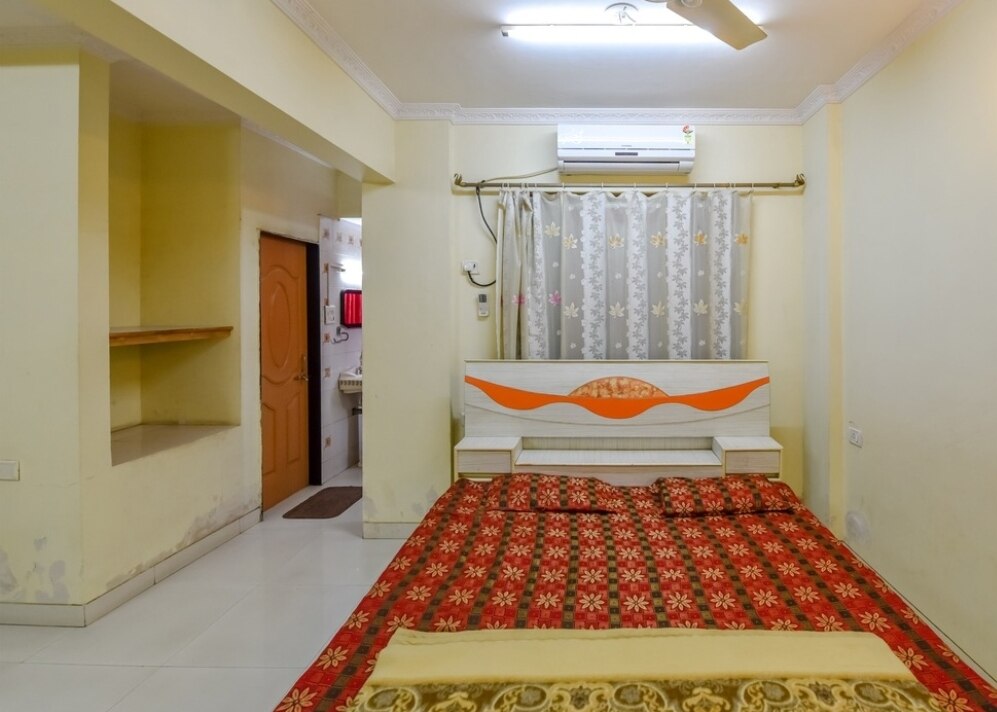 Economical Comfortable Stay - Tap to explore photos