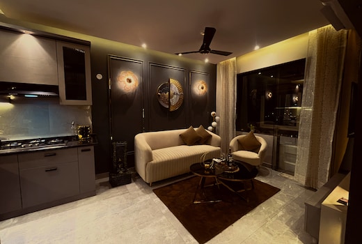 Jacuzzi Varenyam by Mulberry Stays