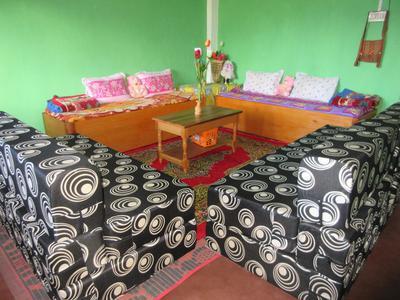 Lama Tsekhang Homestay (Valley View Room) - Tap to explore photos