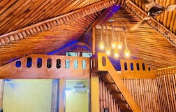 Family Bamboo Cottage