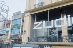 Hotel Holiday Vibe, Zirakpur