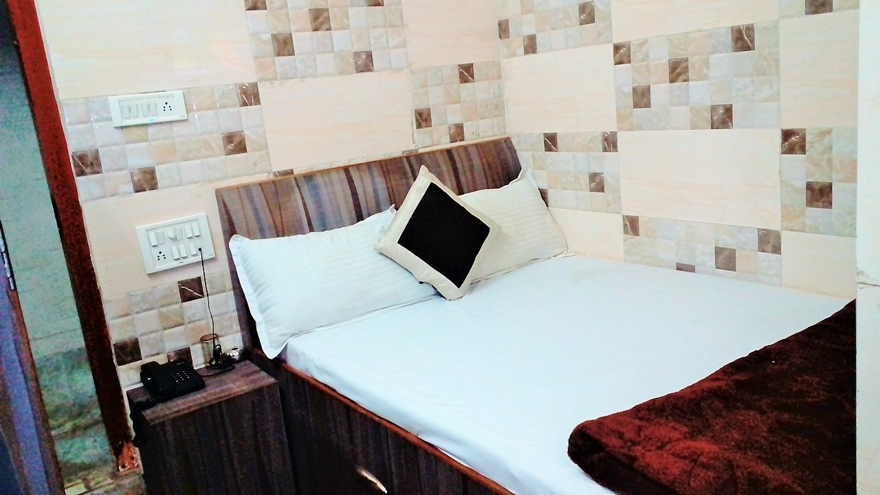 ajanta hotel - Tap to explore photos