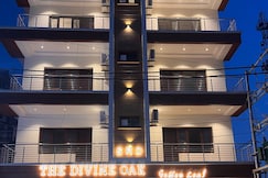 The Divine Oak Golden Leaf, Katra