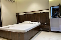 Hotel Parth, Panvel