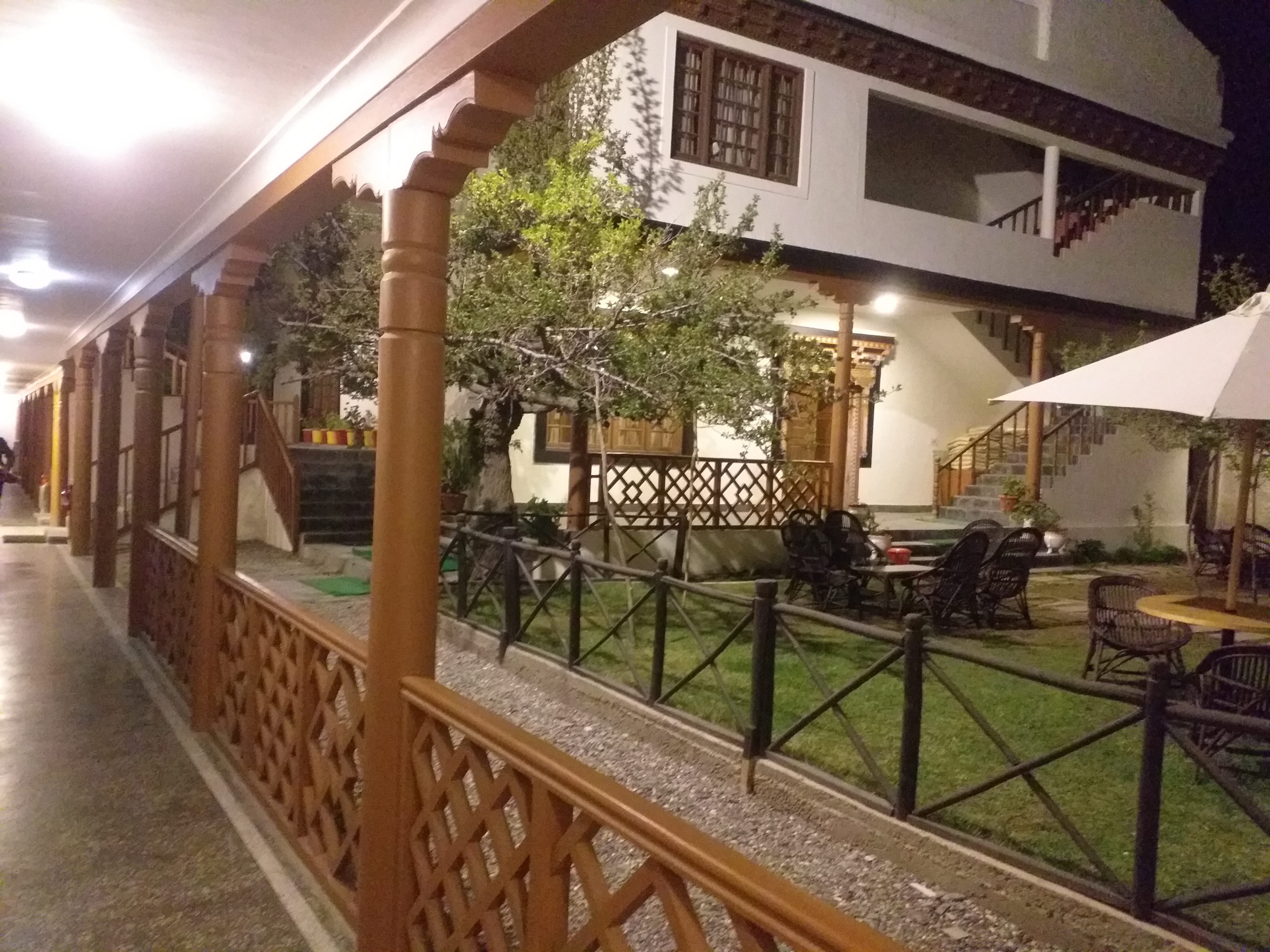 Hotel Kang Lha Chen Leh - Tap to explore photos