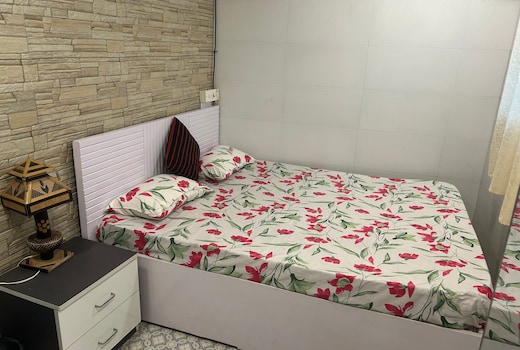 1Bedroom hall apt near sea Bandra