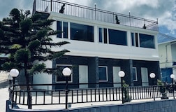 Deluxe room with 2 double cott