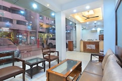 Hotel Maharani Paharganj - 2 mins New Delhi Railway Station, Palwal