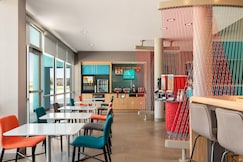 avid hotels BOSTON LOGAN AIRPORT - REVERE, an IHG hotel, Boston