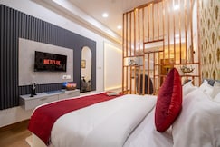 Noida extension Eco friendly Studio by Lusso stay, Greater Noida