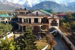 Touristen Holiday Home A2 2BHK, Dharamshala