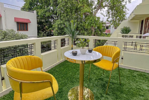 5 Bedroom Villa @ Serene Stays near Ghat & Temple